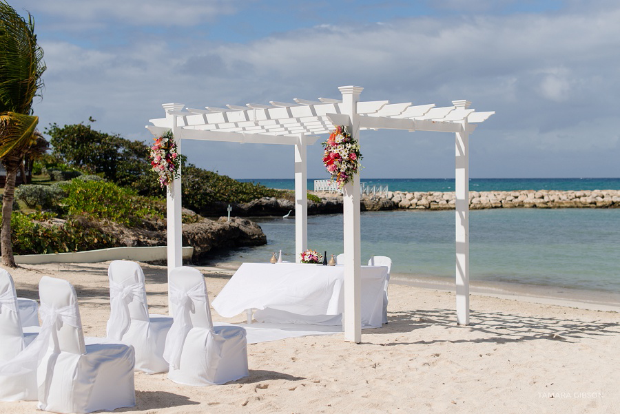 Jamaica Vow Renewal In Montego Bay at the Grand Palladium by Tamara Gibson Photography | www.tamara-gibson.com