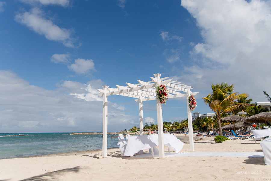 Jamaica Vow Renewal In Montego Bay at the Grand Palladium by Tamara Gibson Photography | www.tamara-gibson.com