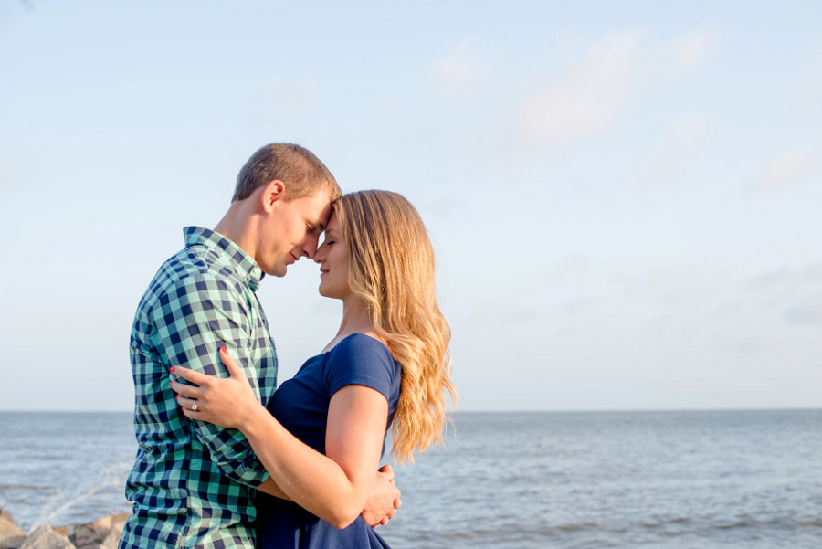 Saint Simons Island Pier Village Engagement Session_Engagement Session Photographer_Georgia Engagement Session_by Tamara Gibson Photography