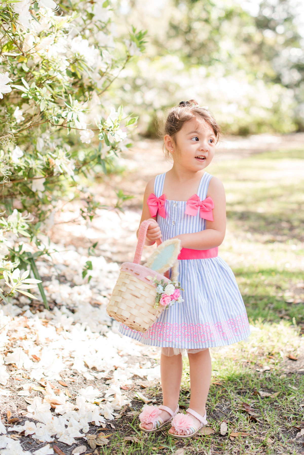 Easter Mini Session by Tamara Gibson Photography www.tamara-gibson.com