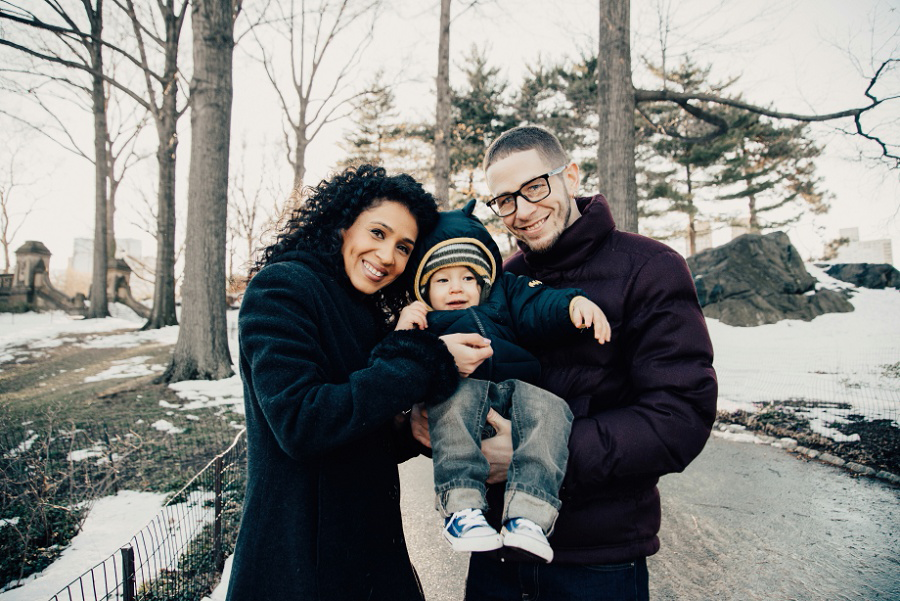 Snowy Central Park Engagement Session by Tamara GIbson www.tamara-gibson.com