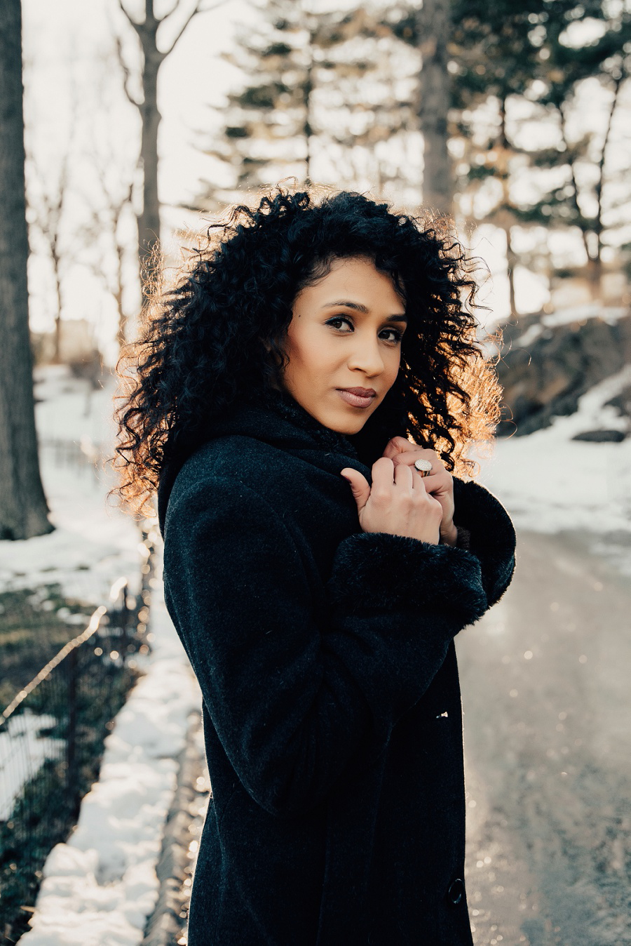 Snowy Central Park Engagement Session by Tamara GIbson www.tamara-gibson.com