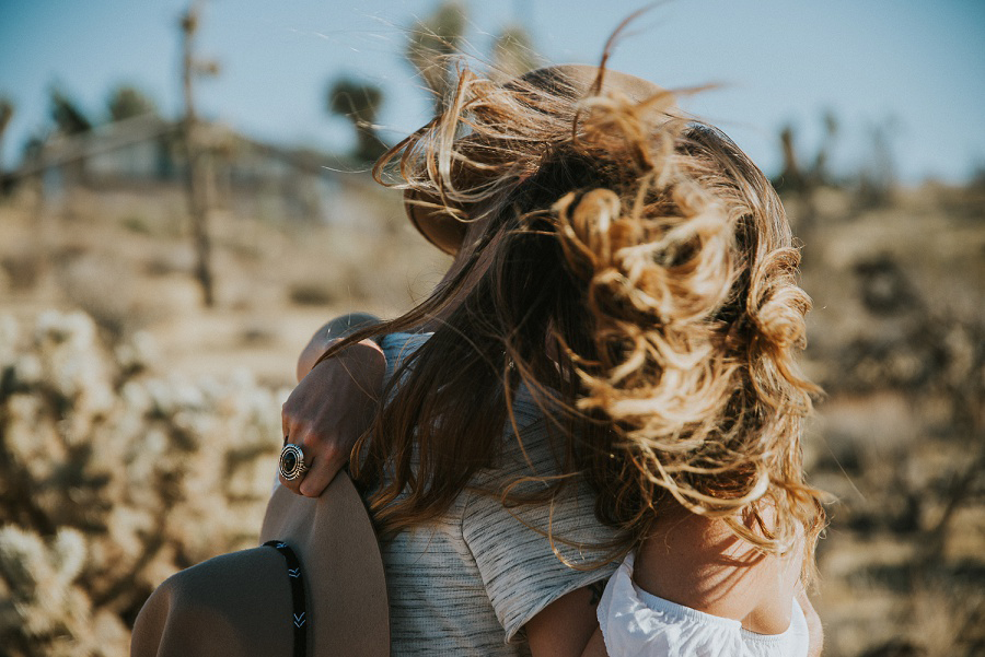 Intimate Engagement Session in Joshua Tree by Photographer Tamara Gibson www.tamara-gibson.com