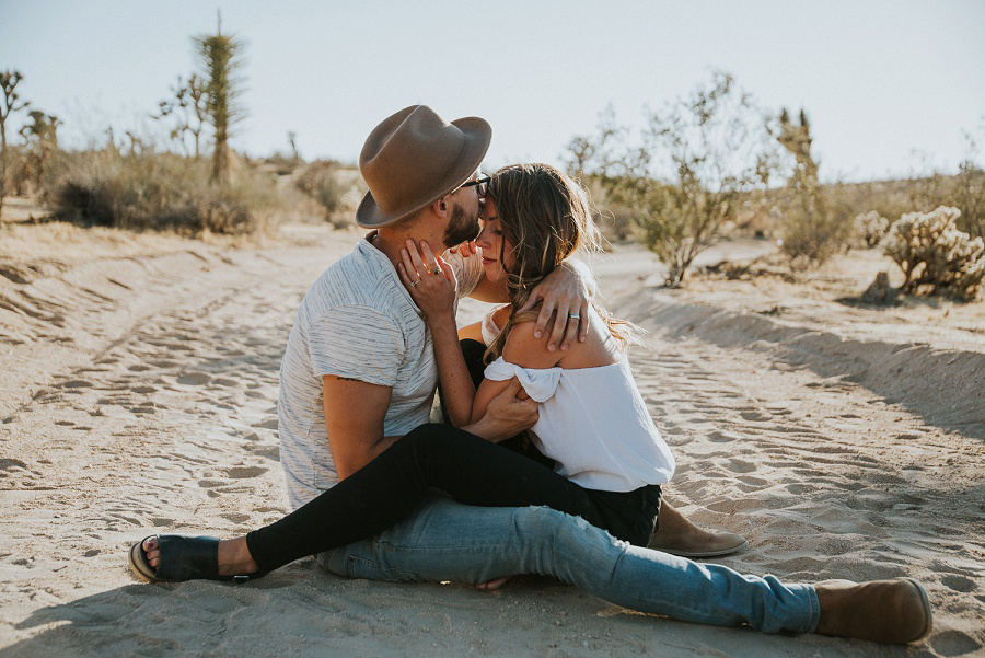 Intimate Engagement Session in Joshua Tree by Photographer Tamara Gibson www.tamara-gibson.com