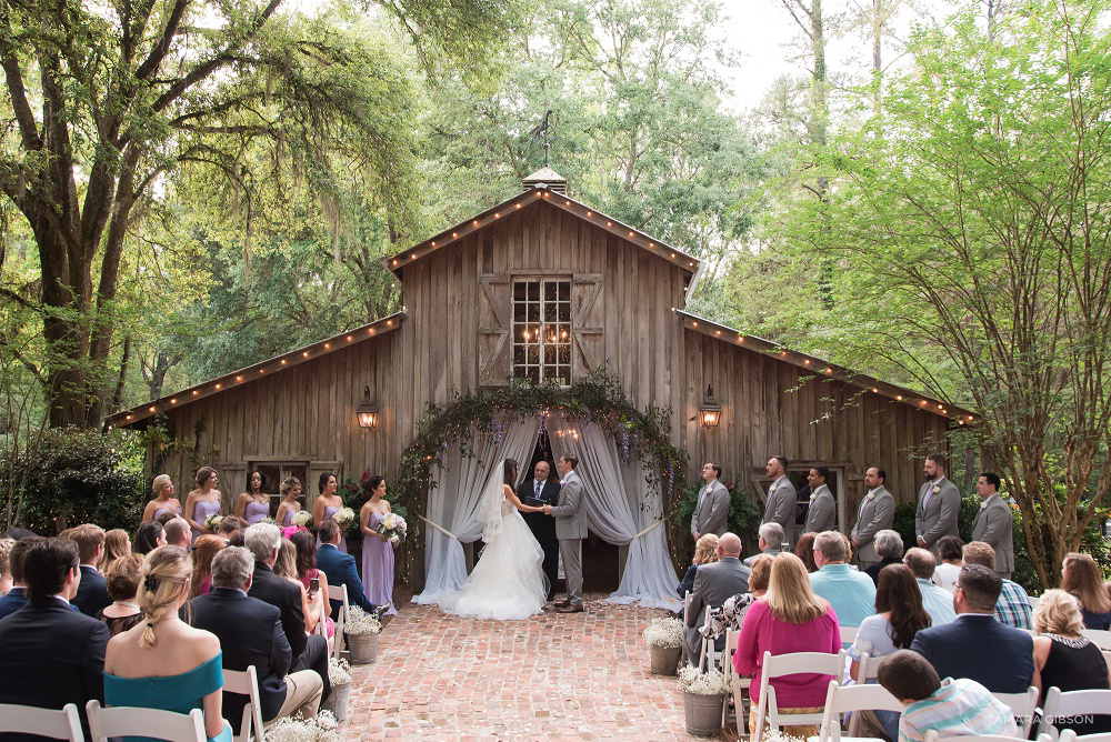 Classic Buie Barn Wedding